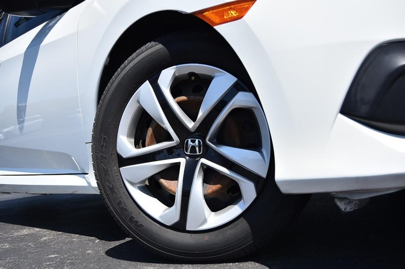 Honda Civic Sedan Vehicle Image 03