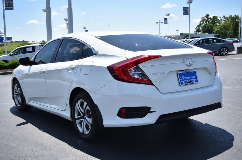 Honda Civic Sedan Vehicle Image 07