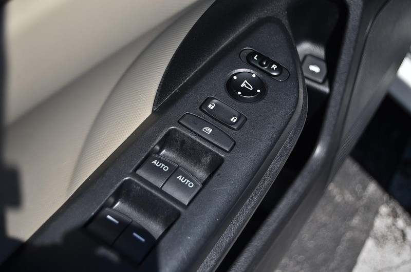 Honda Civic Sedan Vehicle Image 09