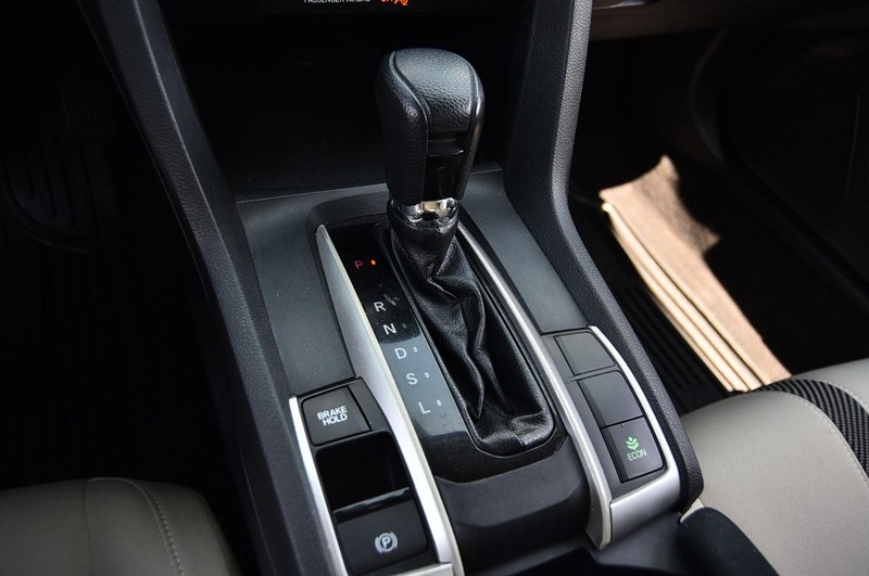 Honda Civic Sedan Vehicle Image 16
