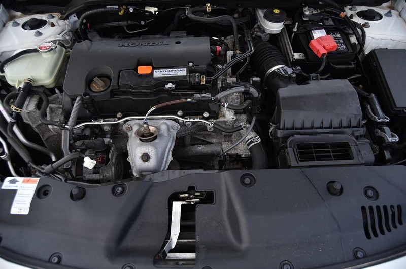 Honda Civic Sedan Vehicle Image 22