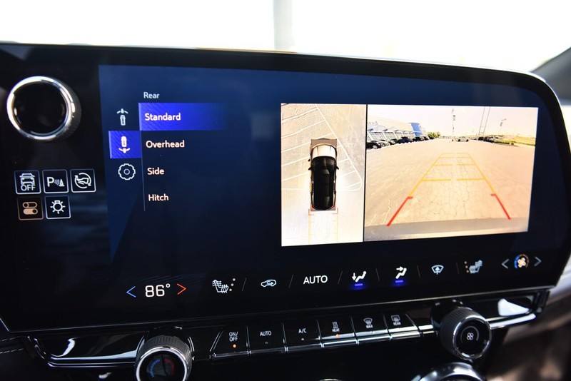 Chevrolet Blazer EV Vehicle Image 15