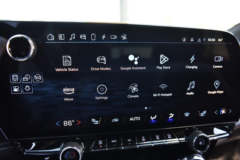 Chevrolet Blazer EV Vehicle Image 16