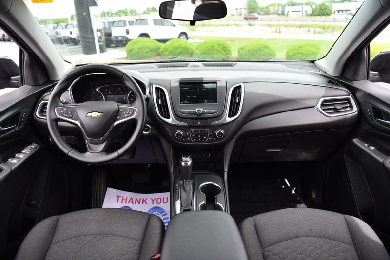 Chevrolet Equinox Vehicle Image 08