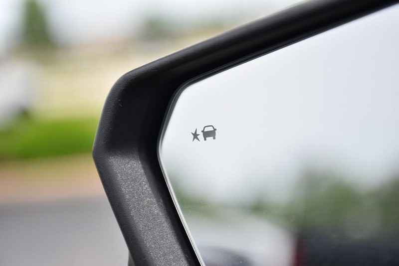 Chevrolet Equinox Vehicle Image 11
