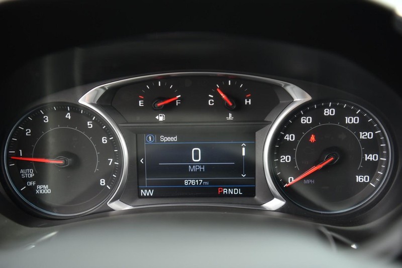 Chevrolet Equinox Vehicle Image 13