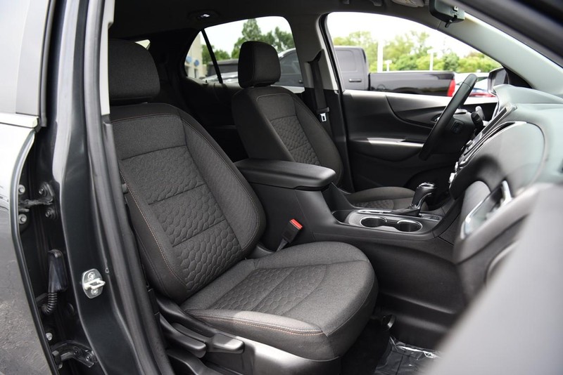 Chevrolet Equinox Vehicle Image 22