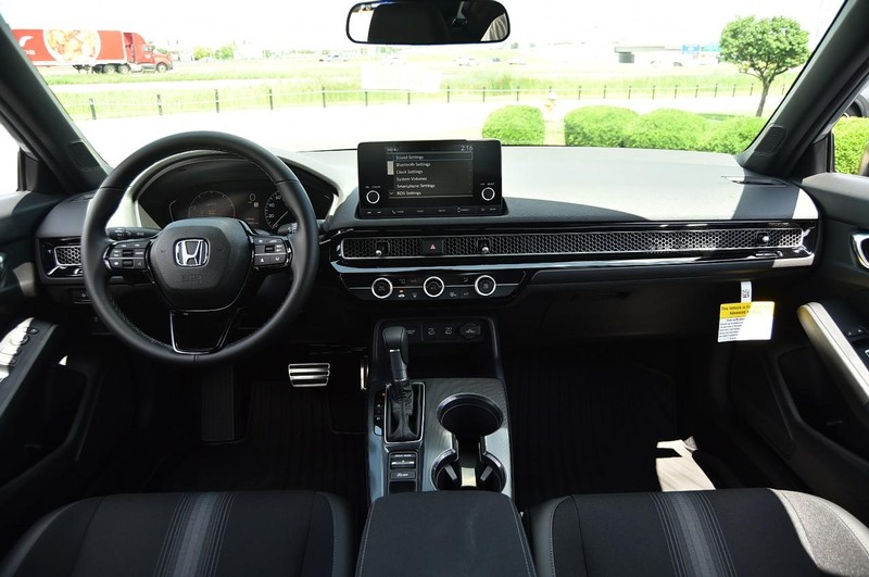Honda Civic Hatchback Vehicle Image 07