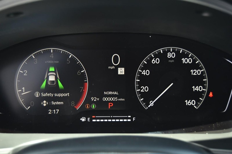 Honda Civic Hatchback Vehicle Image 11