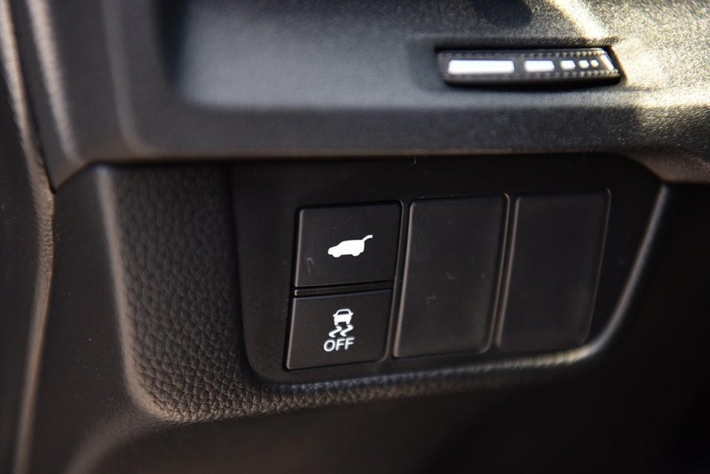 Honda CR-V Hybrid Vehicle Image 12