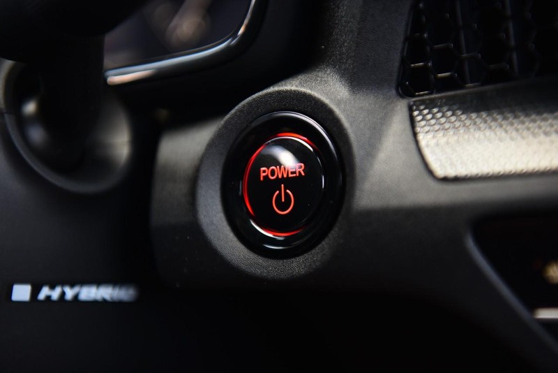 Honda CR-V Hybrid Vehicle Image 20