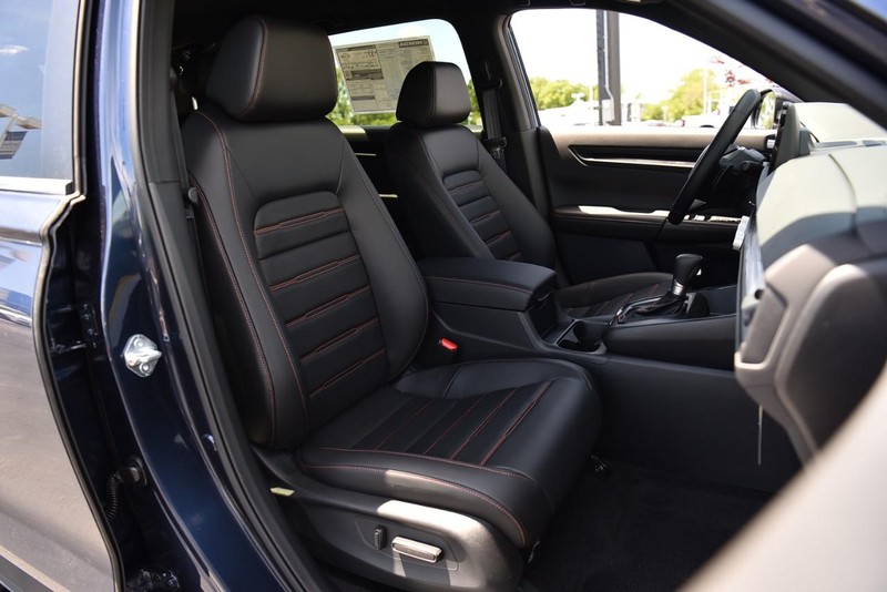 Honda CR-V Hybrid Vehicle Image 23