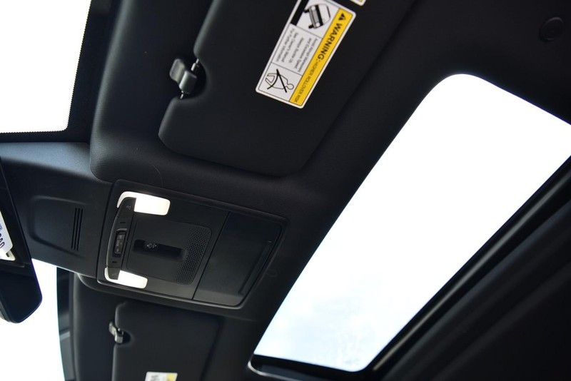 Honda CR-V Hybrid Vehicle Image 24