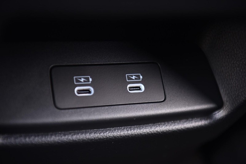 Honda CR-V Hybrid Vehicle Image 27