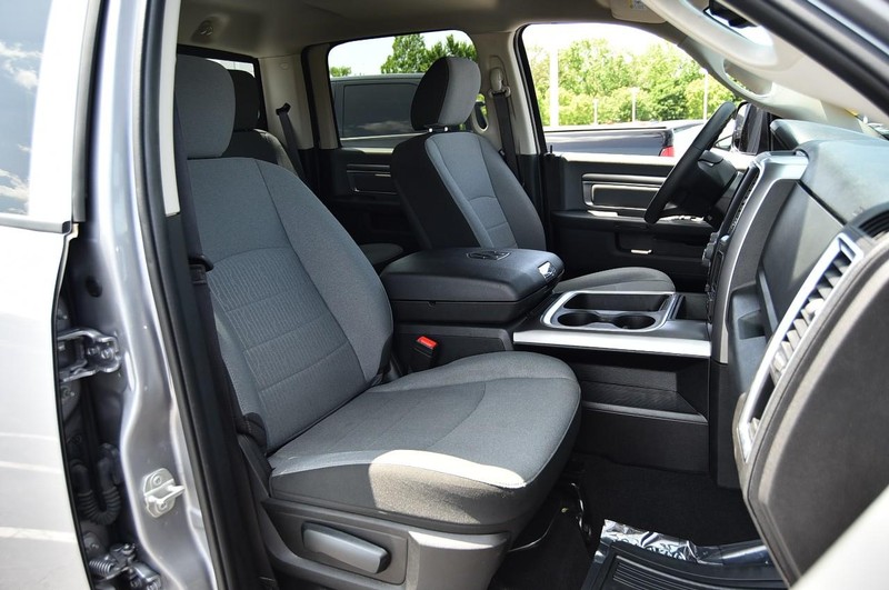 Ram 1500 Classic Vehicle Image 22