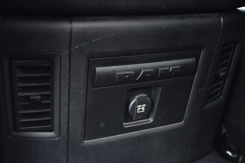Ram 1500 Classic Vehicle Image 24