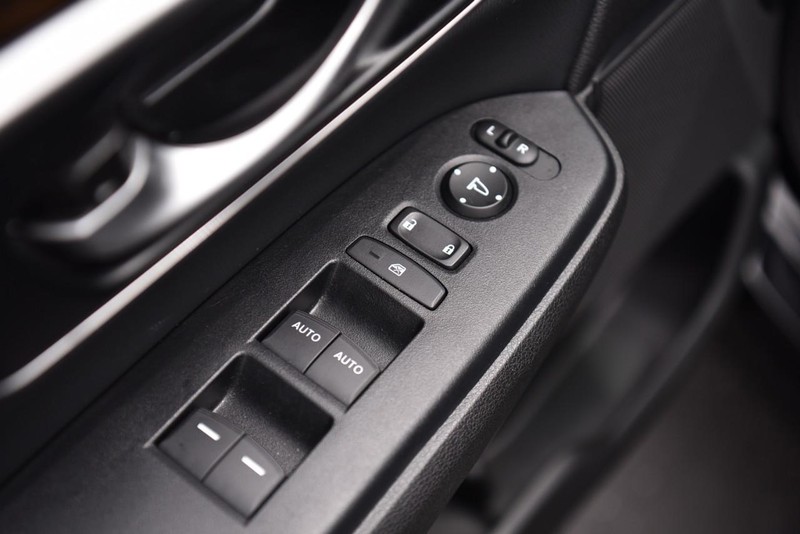 Honda CR-V Vehicle Image 09