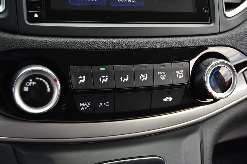 Honda CR-V Vehicle Image 16