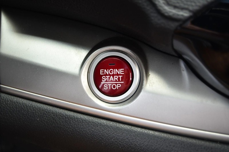 Honda CR-V Vehicle Image 18