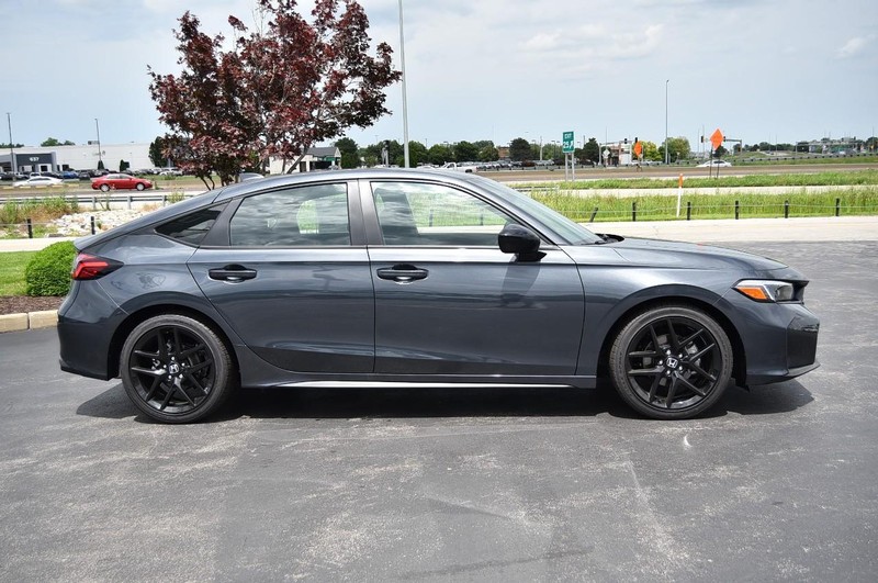 Honda Civic Hatchback Vehicle Image 05