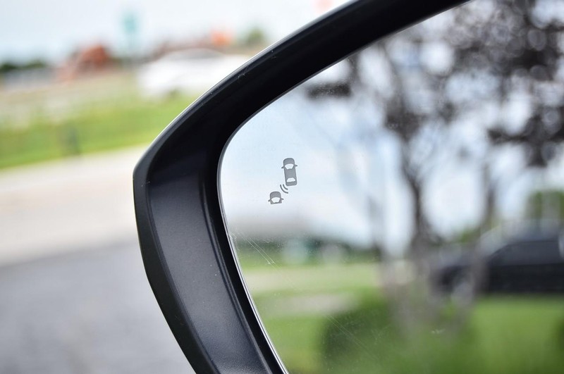 Honda Civic Hatchback Vehicle Image 09