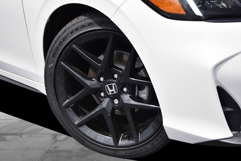 Honda Civic Hatchback Vehicle Image 04
