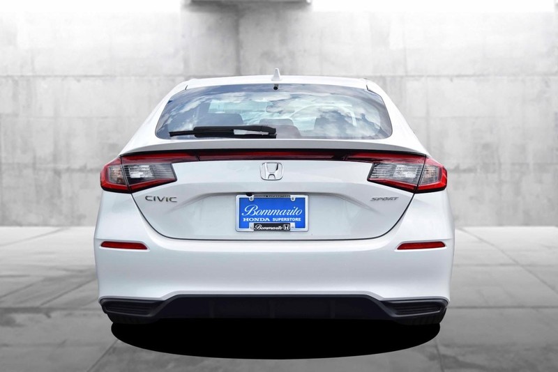 Honda Civic Hatchback Vehicle Image 06