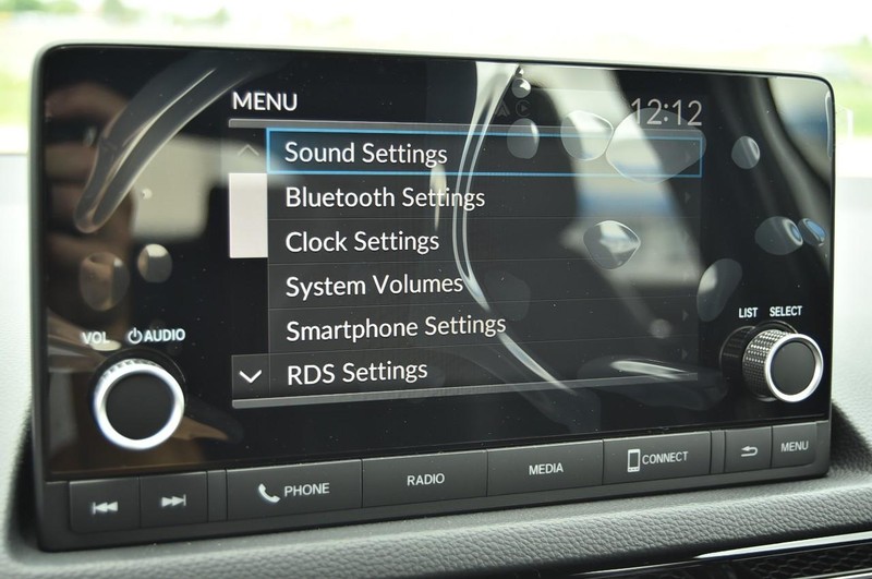 Honda Civic Hatchback Vehicle Image 13
