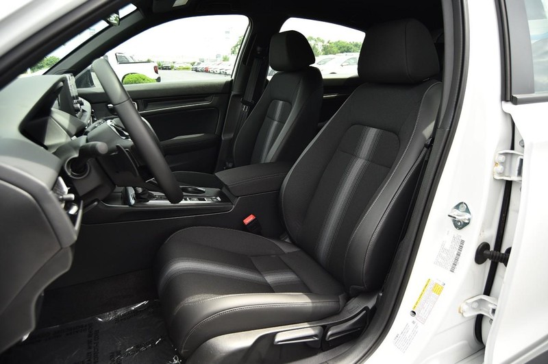 Honda Civic Hatchback Vehicle Image 19