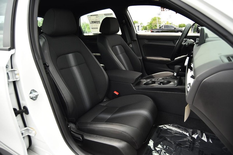 Honda Civic Hatchback Vehicle Image 20