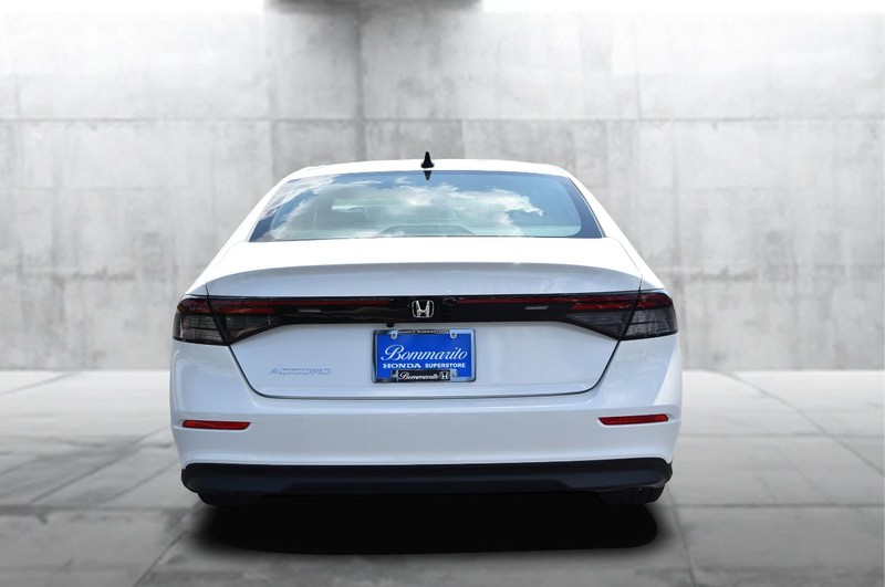 Honda Accord Sedan Vehicle Image 06