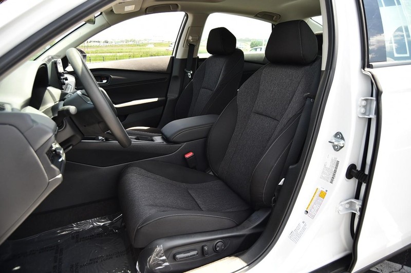 Honda Accord Sedan Vehicle Image 17