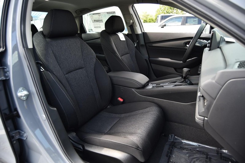 Honda Accord Sedan Vehicle Image 18