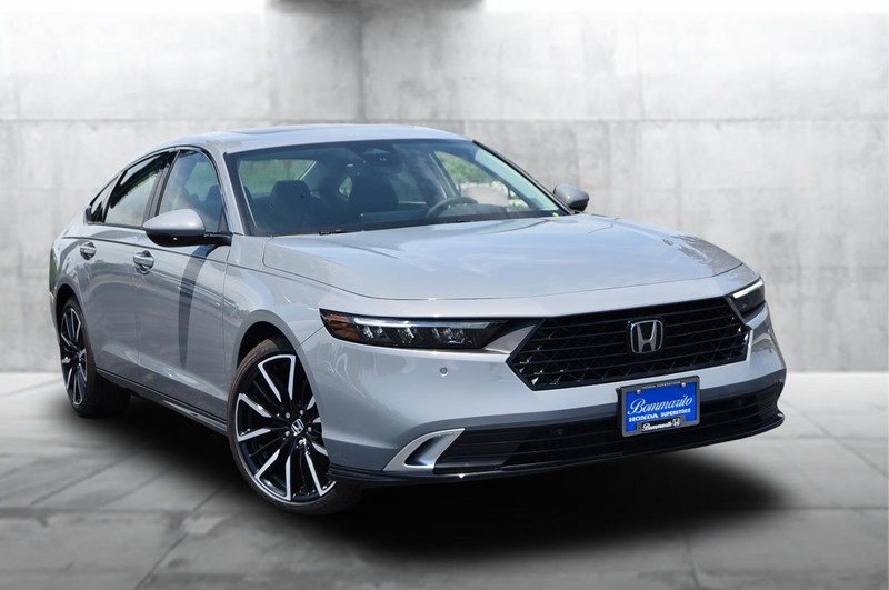 Honda Accord Hybrid Vehicle Image 02