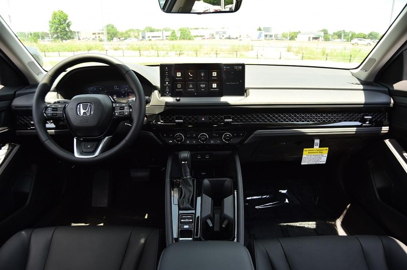 Honda Accord Hybrid Vehicle Image 07