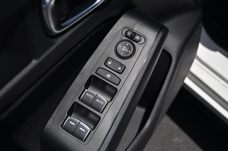 Honda Civic Hatchback Vehicle Image 08
