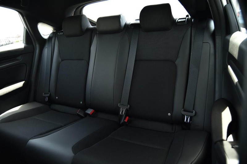 Honda Civic Hatchback Vehicle Image 20