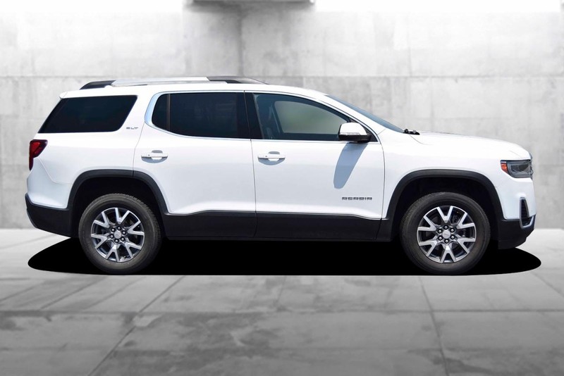 GMC Acadia Vehicle Image 05