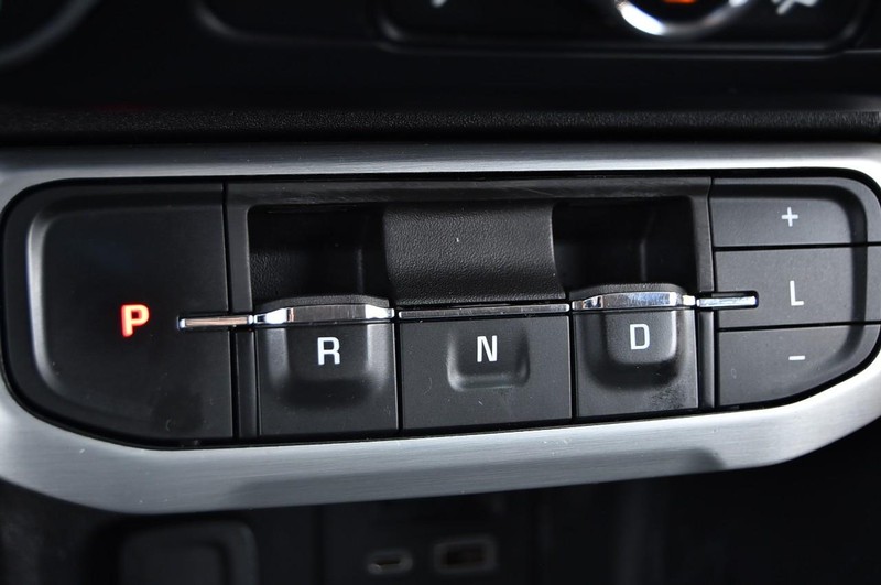 GMC Acadia Vehicle Image 17