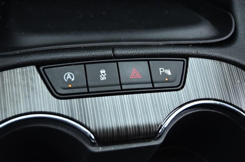 GMC Acadia Vehicle Image 19