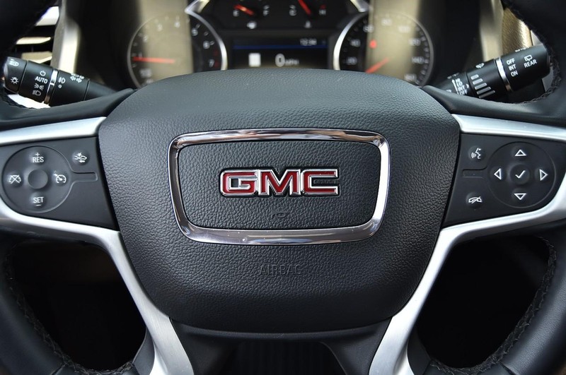 GMC Acadia Vehicle Image 22