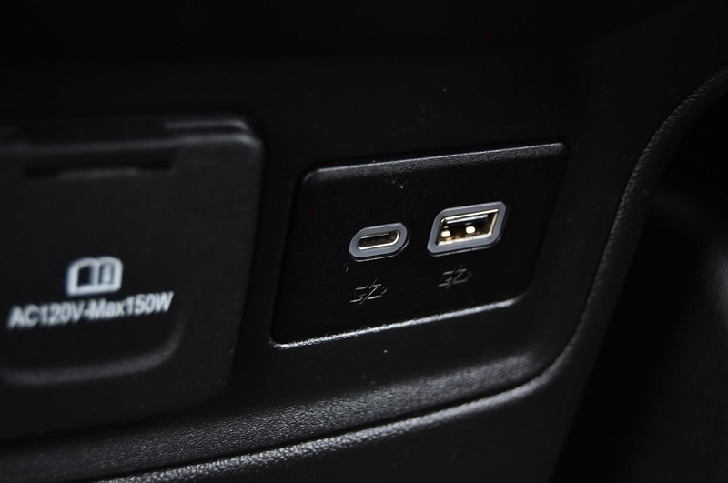 GMC Acadia Vehicle Image 27