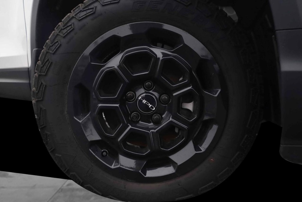 Honda Ridgeline Vehicle Full-screen Gallery Image 3