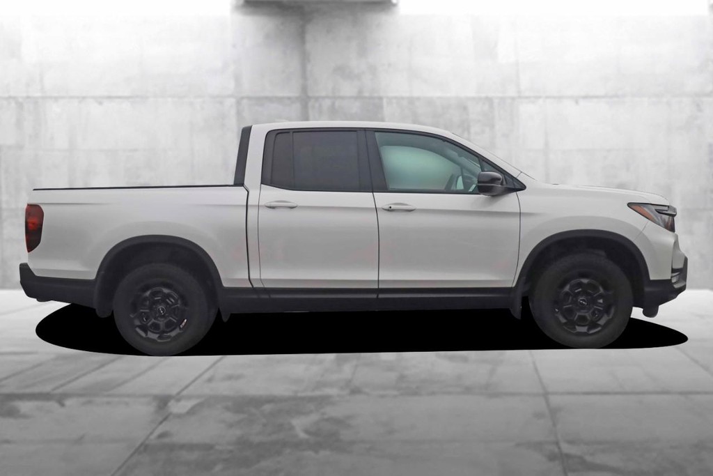 Honda Ridgeline Vehicle Full-screen Gallery Image 5
