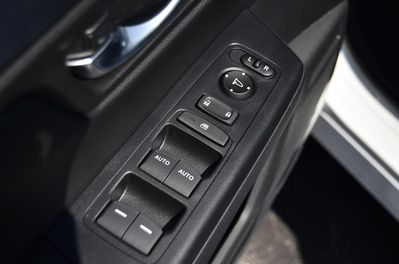 Honda CR-V Hybrid Vehicle Image 08