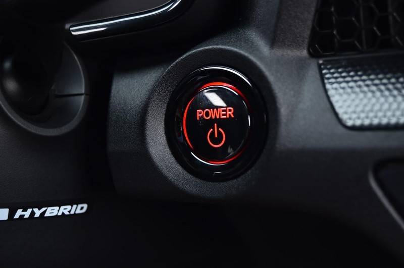 Honda CR-V Hybrid Vehicle Image 17