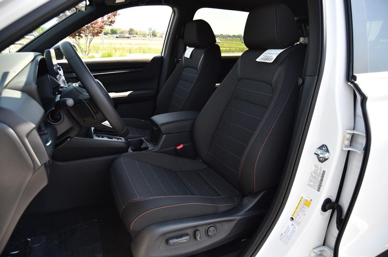 Honda CR-V Hybrid Vehicle Image 19