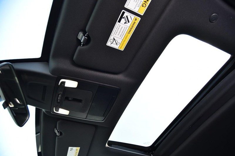 Honda CR-V Hybrid Vehicle Image 21