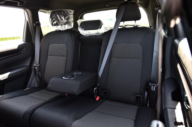 Honda CR-V Hybrid Vehicle Image 22