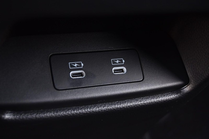 Honda CR-V Hybrid Vehicle Image 23